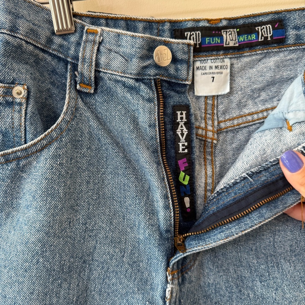 vintage ZAP denim cut offs - Picture 5 of 7